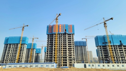 中冶天工承建濱州康怡小區(qū)安置區(qū)工程首棟單體封頂，景觀工程同步推進(jìn)助力美好家園建設(shè)